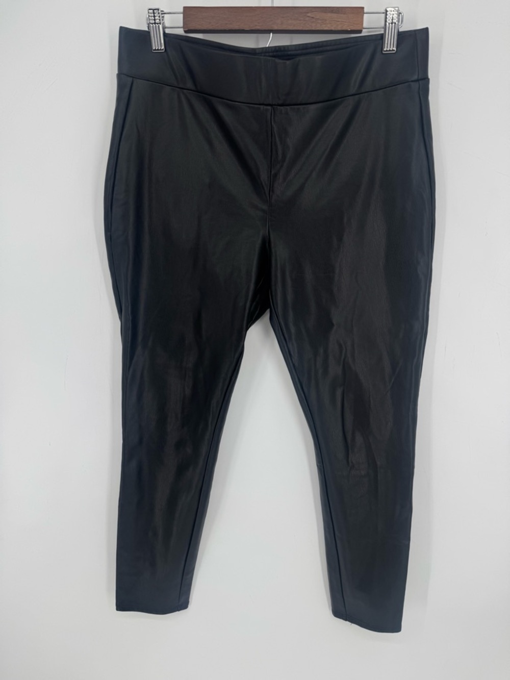LOFT Women's Black Faux Leather Lined Basic Dress Leggings Size Large Petite